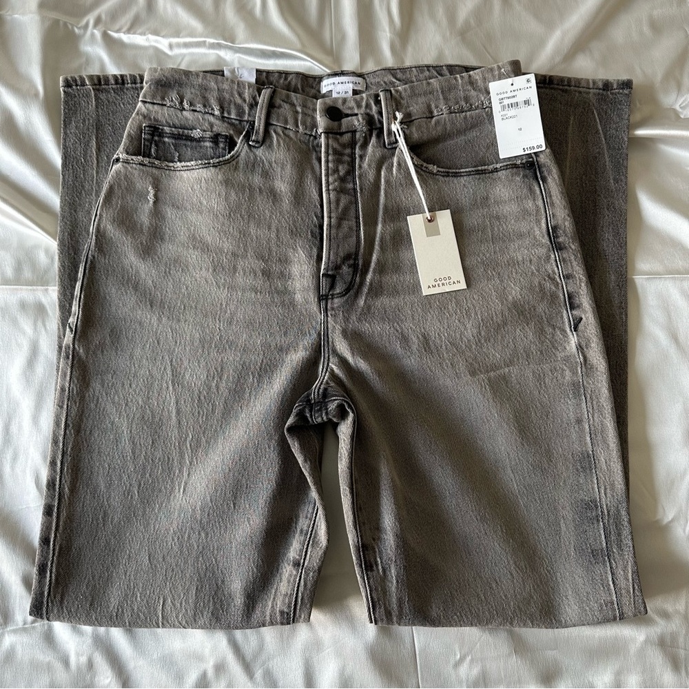 NWT Good American Straight Leg Jeans